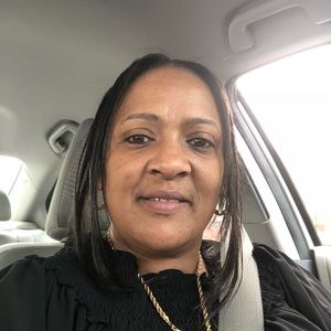 Meet your Posher, Leona